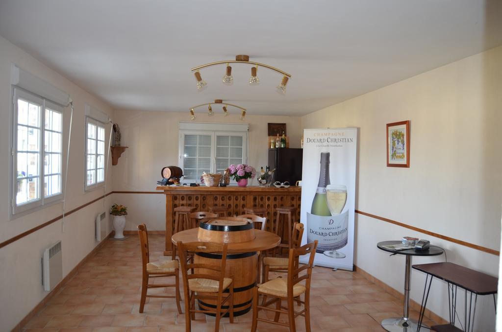 Chambres D'Hotes & Champagne Douard La Chapelle-Monthodon Exterior foto